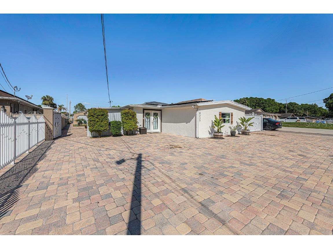 10227 Parsons Street Tampa FL 33615 T3435772 image1