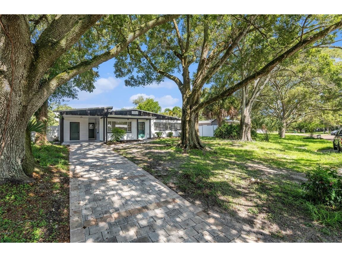 10228 N Fleetwood Drive Tampa FL 33612 T3538971 image1