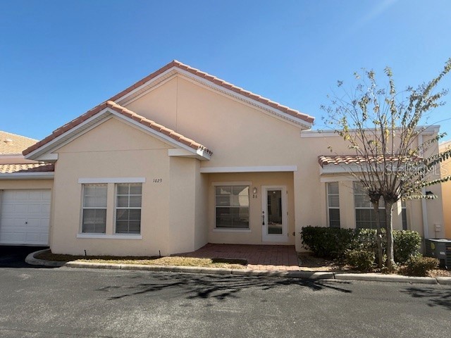 1023 David Walker Drive #B6 Tavares FL 32778 O6359583 image1