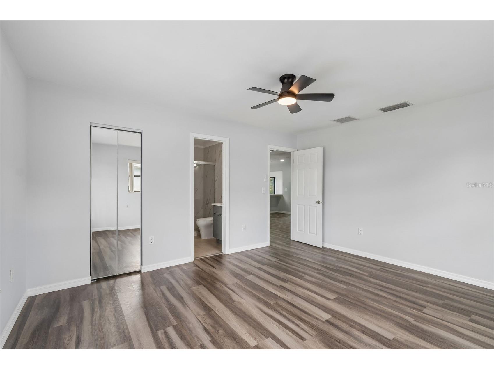 1023 Deer Run Venice FL 34293 TB8485602 image11