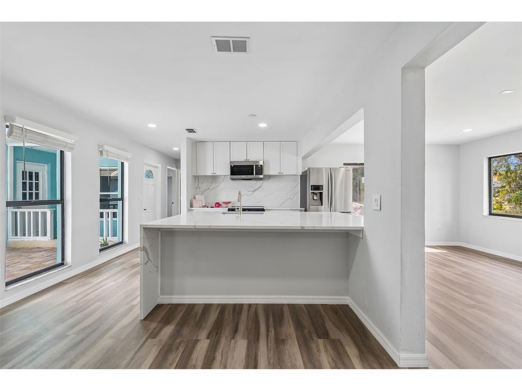 1023 Deer Run Venice FL 34293 TB8485602 image4