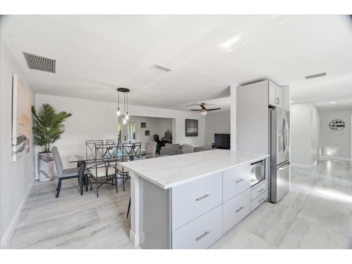 1023 El Valle Avenue Fort Myers FL 33919 A4674485 image17