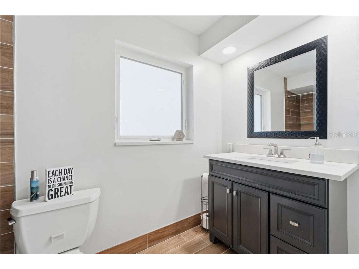 1023 El Valle Avenue Fort Myers FL 33919 A4674485 image29