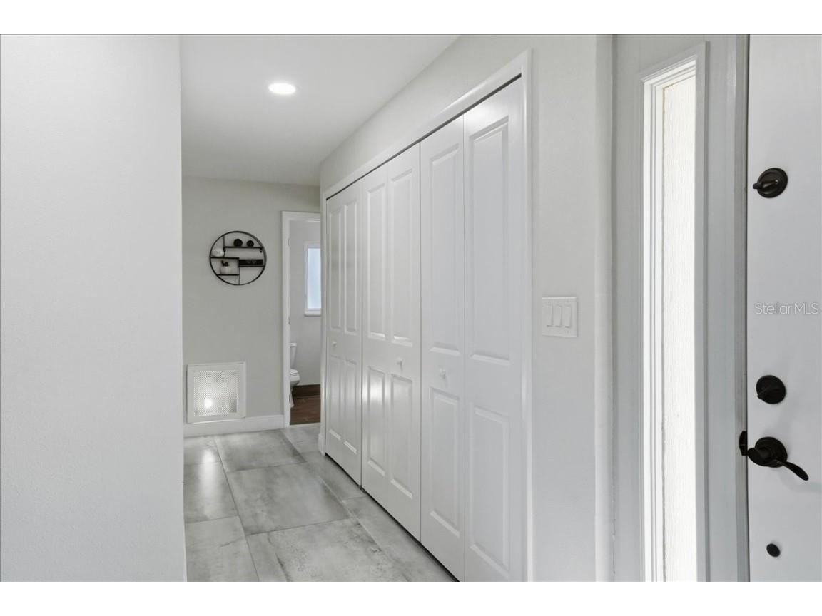 1023 El Valle Avenue Fort Myers FL 33919 A4674485 image5