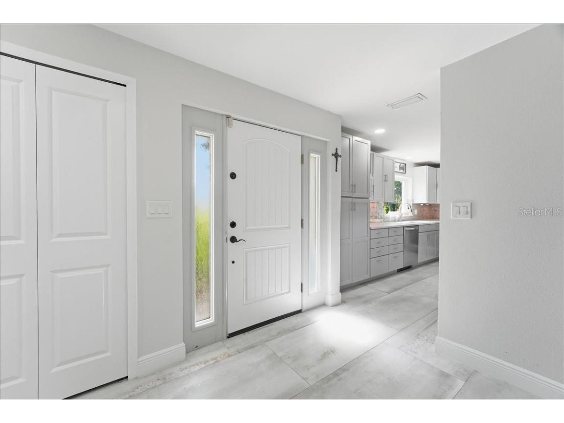 1023 El Valle Avenue Fort Myers FL 33919 A4674485 image6