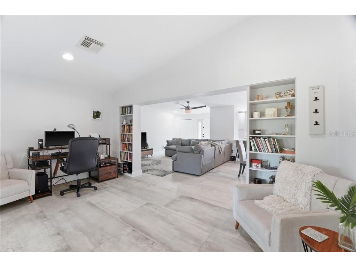 1023 El Valle Avenue Fort Myers FL 33919 A4674485 image7