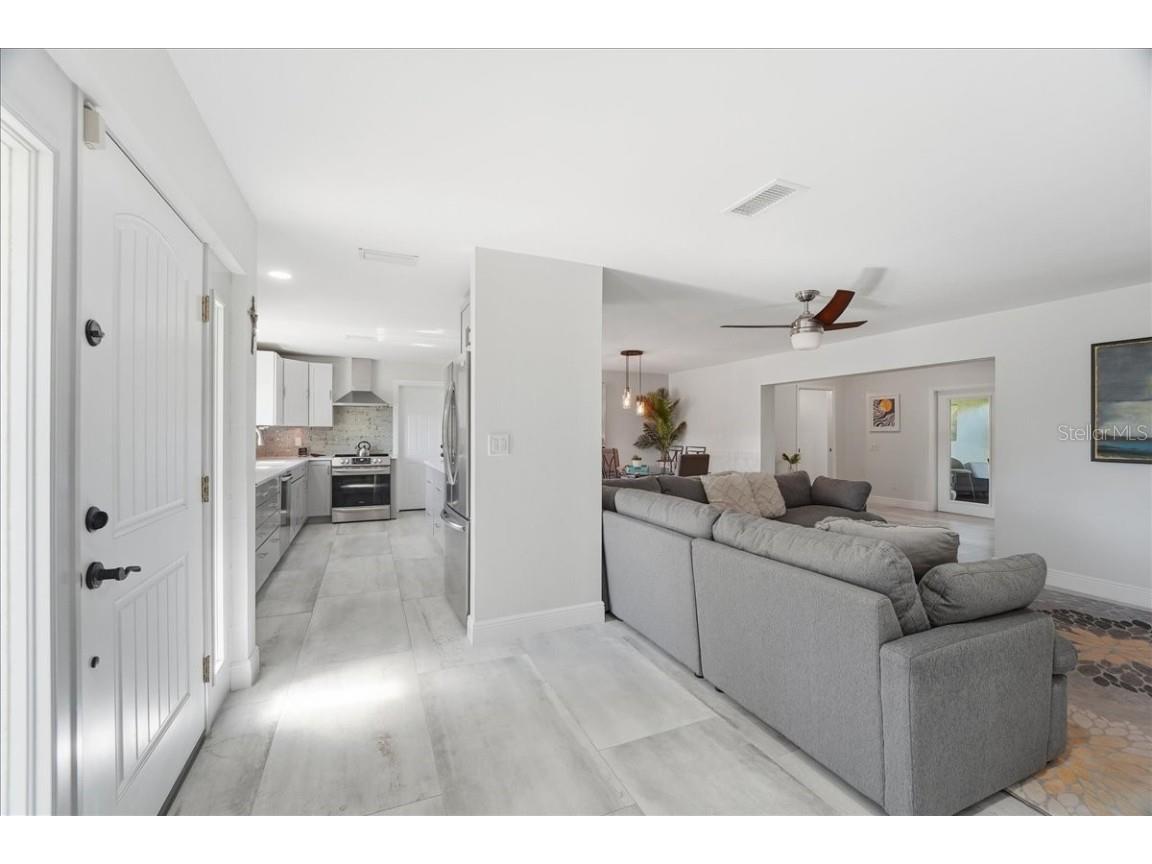 1023 El Valle Avenue Fort Myers FL 33919 A4674485 image8