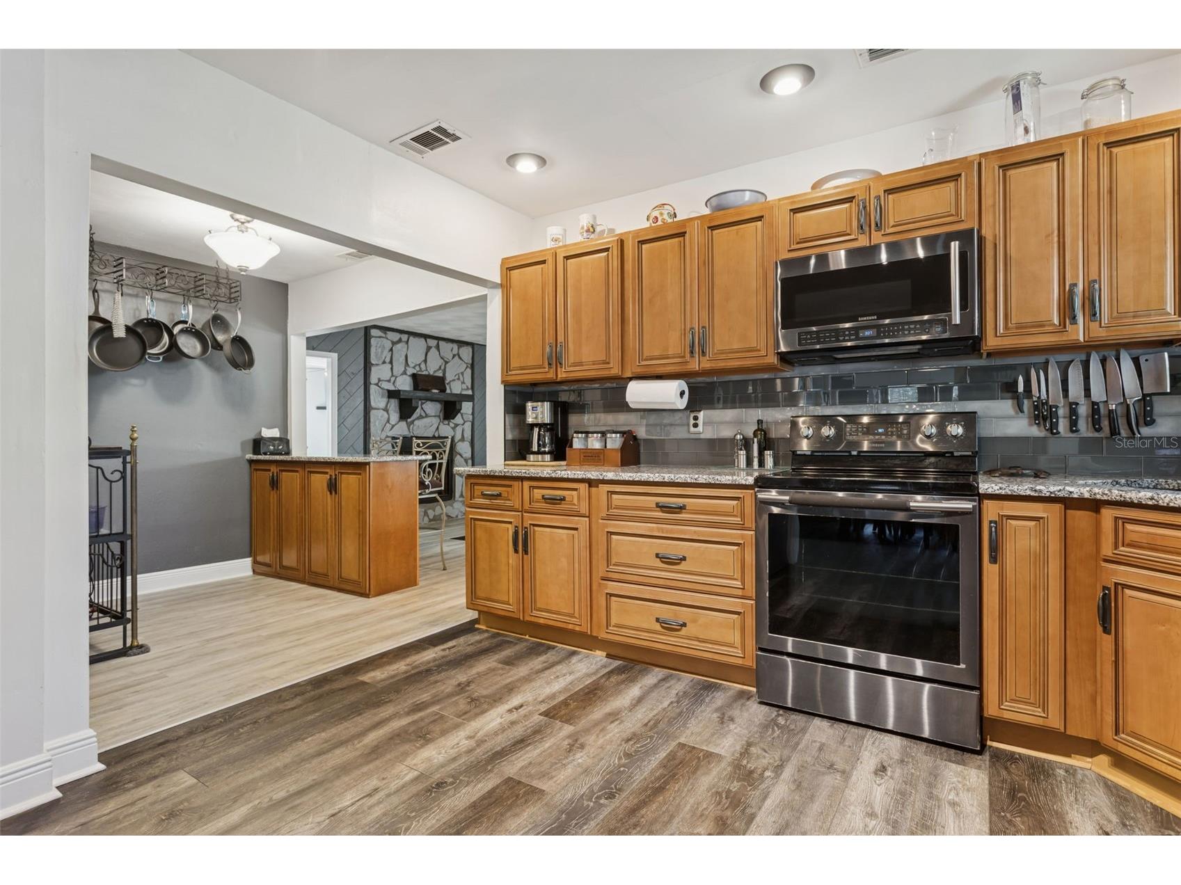 1023 N Bask Drive Tampa FL 33603 TB8478127 image9