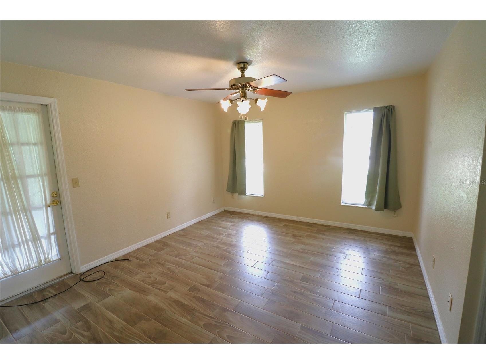 1023 Redbud Circle Plant City FL 33563 TB8527235 image17