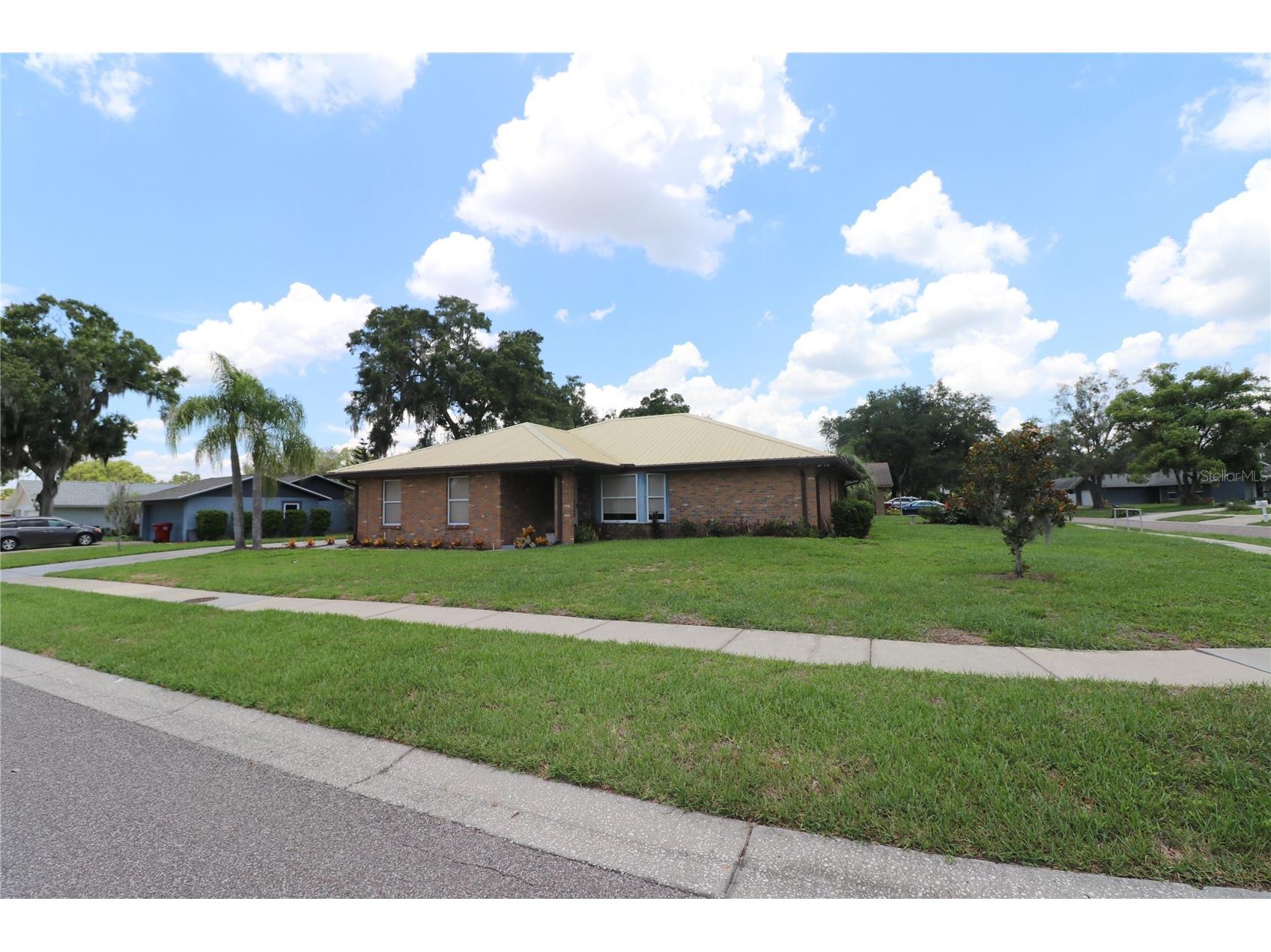 1023 Redbud Circle Plant City FL 33563 TB8527235 image28