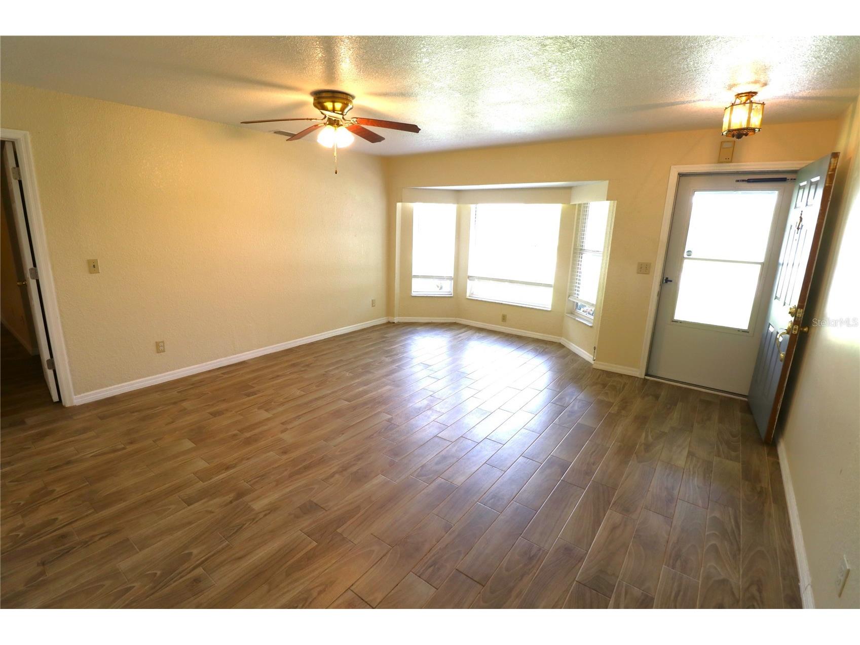 1023 Redbud Circle Plant City FL 33563 TB8527235 image4