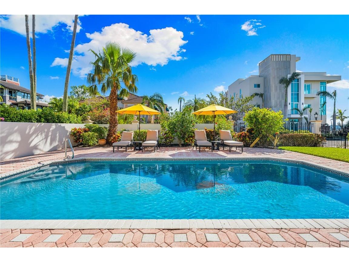 1023 Tocobaga Lane Sarasota FL 34236 A4671298 image3