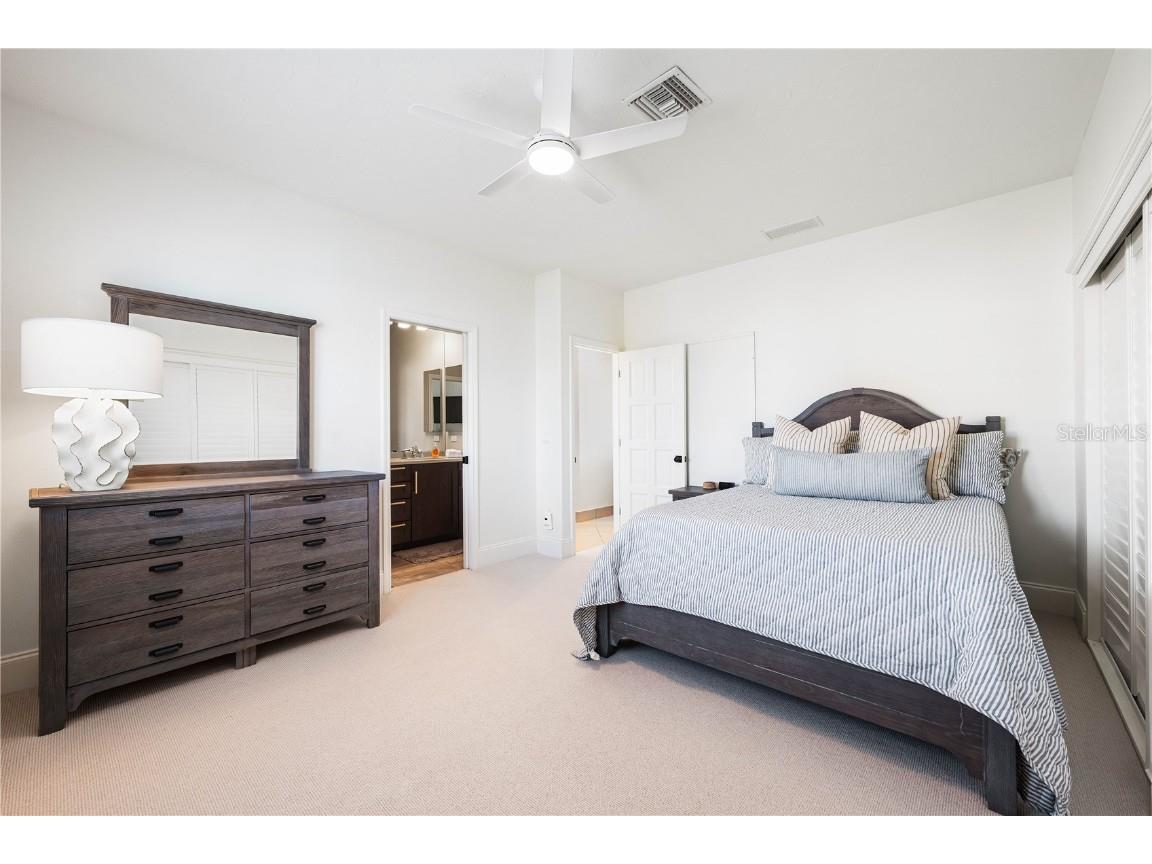 1023 Tocobaga Lane Sarasota FL 34236 A4671298 image39