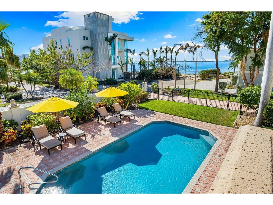 1023 Tocobaga Lane Sarasota FL 34236 A4671298 image4