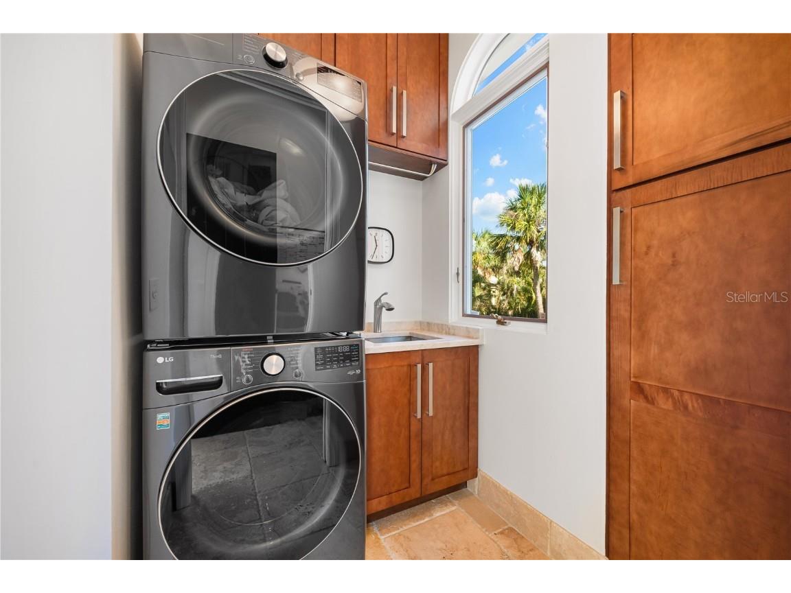 1023 Tocobaga Lane Sarasota FL 34236 A4671298 image44