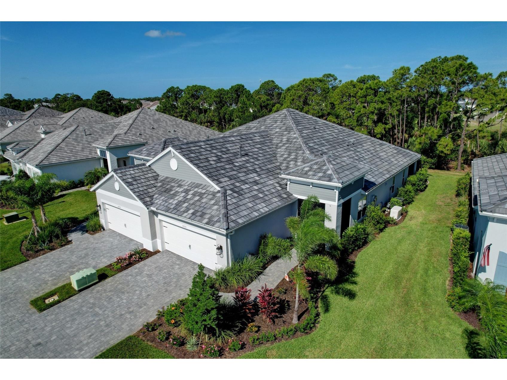 10233 Lake Wales Circle Sarasota FL 34241 A4693223 image1