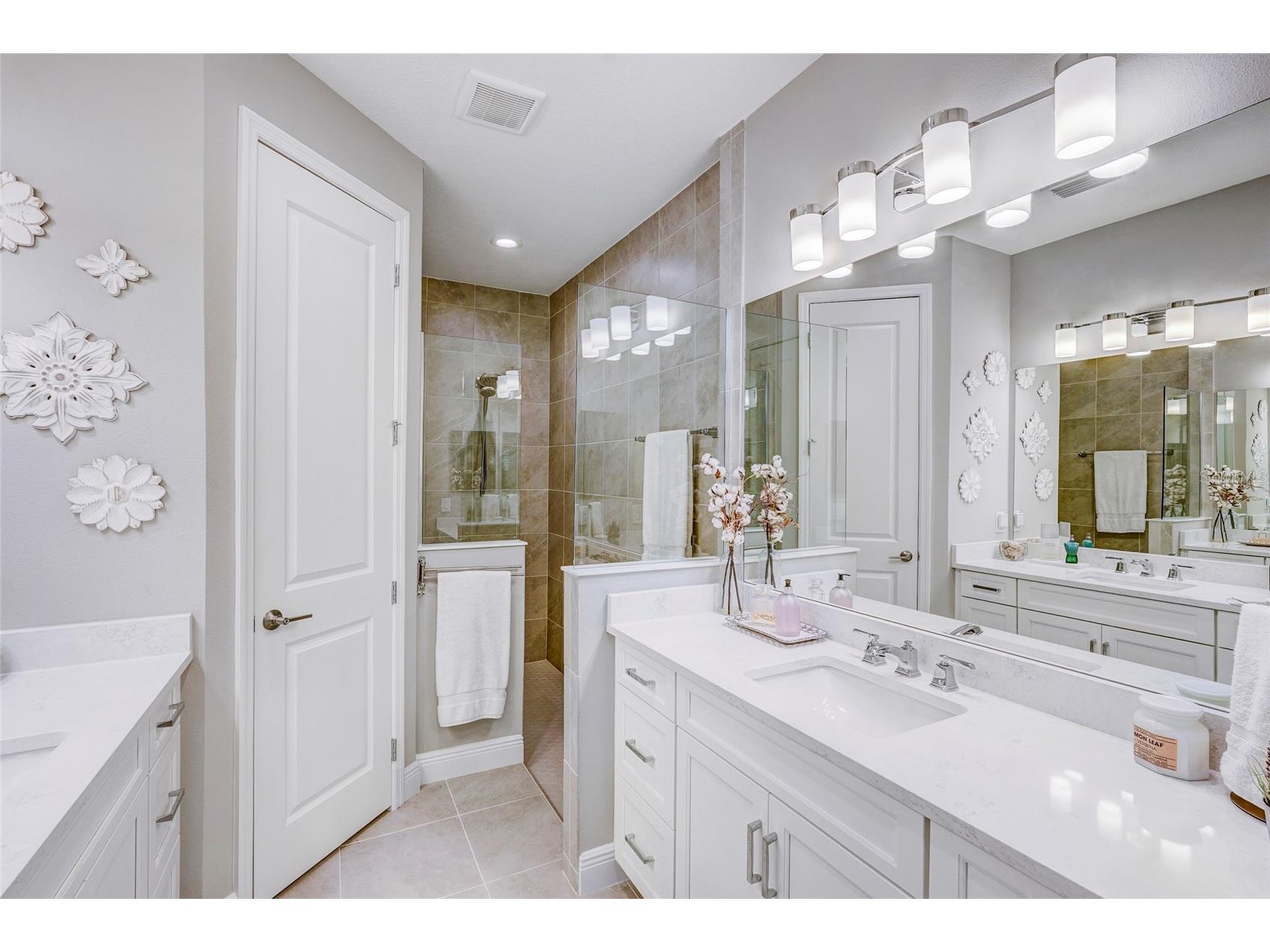 10233 Lake Wales Circle Sarasota FL 34241 A4693223 image41