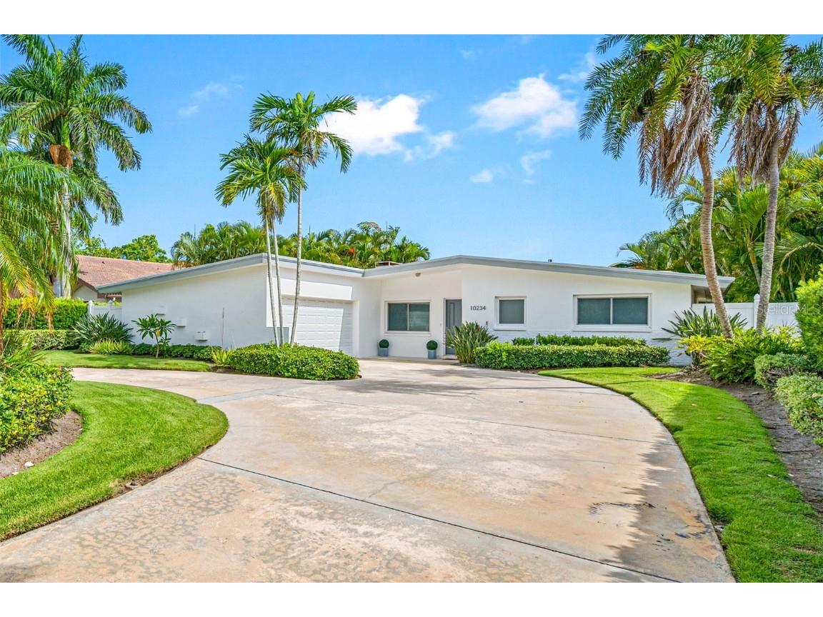 10234 Tarpon Drive Treasure Island FL 33706 - INTERCOASTAL BOCA CIEGA BAY U8246820 image1