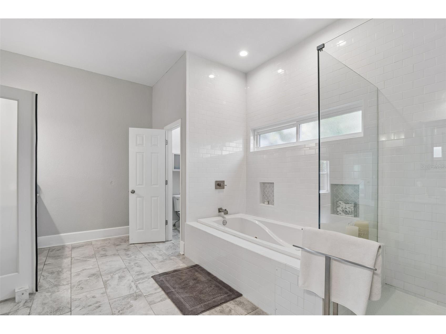 1024 16th Avenue N Saint Petersburg FL 33704 TB8487002 image23
