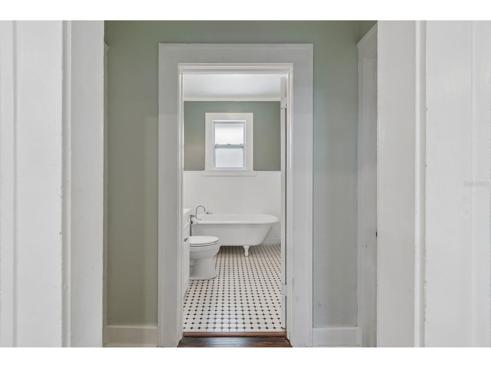 1024 16th Avenue N Saint Petersburg FL 33704 TB8487002 image27