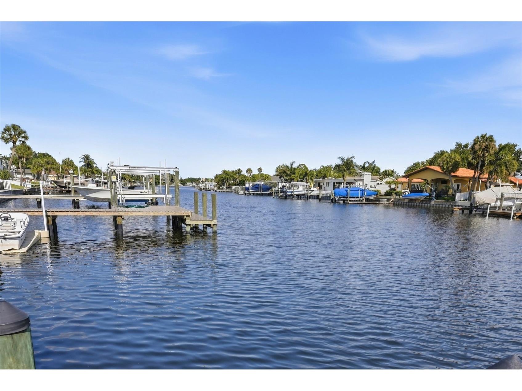 1024 44th Avenue NE Saint Petersburg FL 33703 TB8505296 image2
