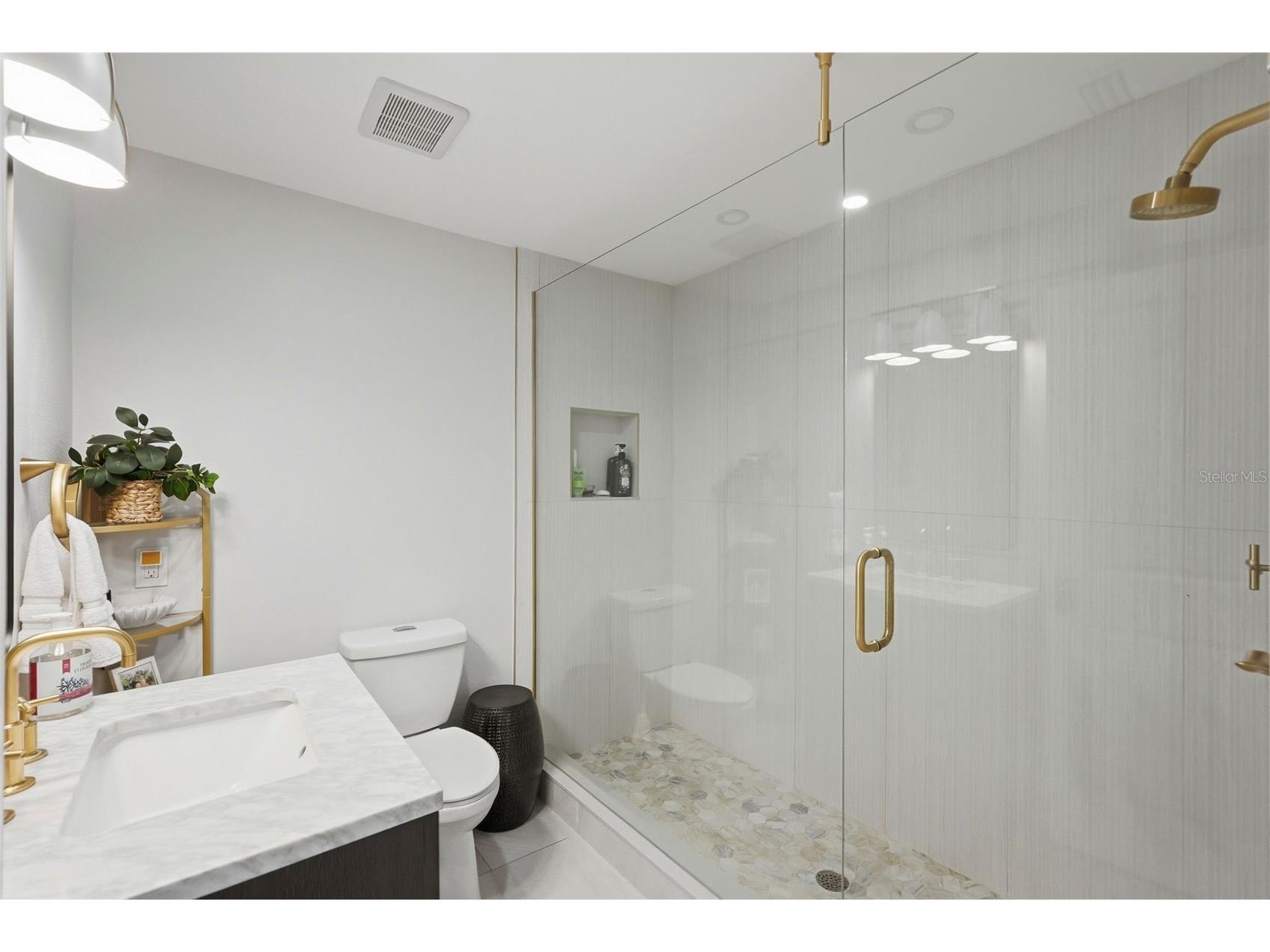 1024 44th Avenue NE Saint Petersburg FL 33703 TB8505296 image20