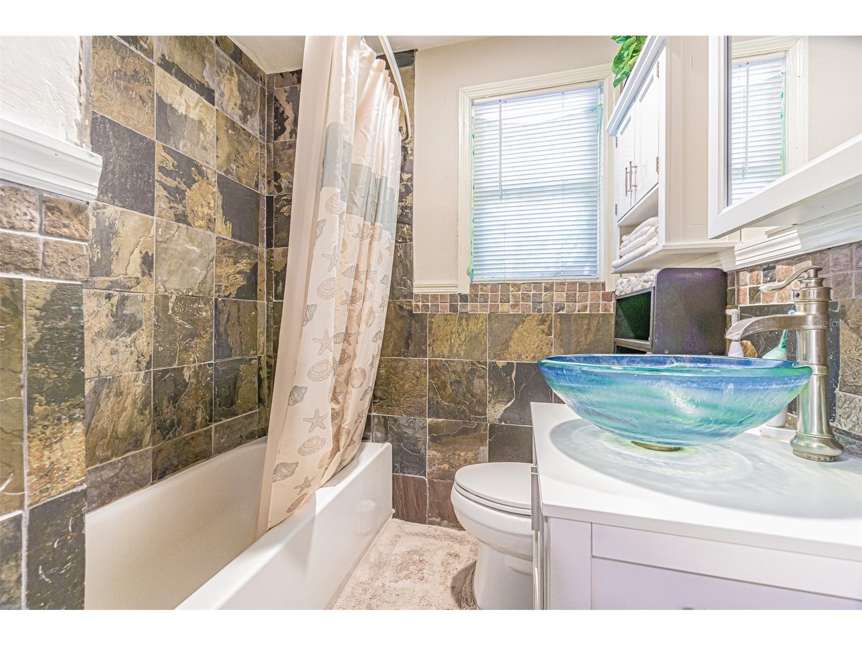 1024 Apache Trail Clearwater FL 33755 TB8486499 image12