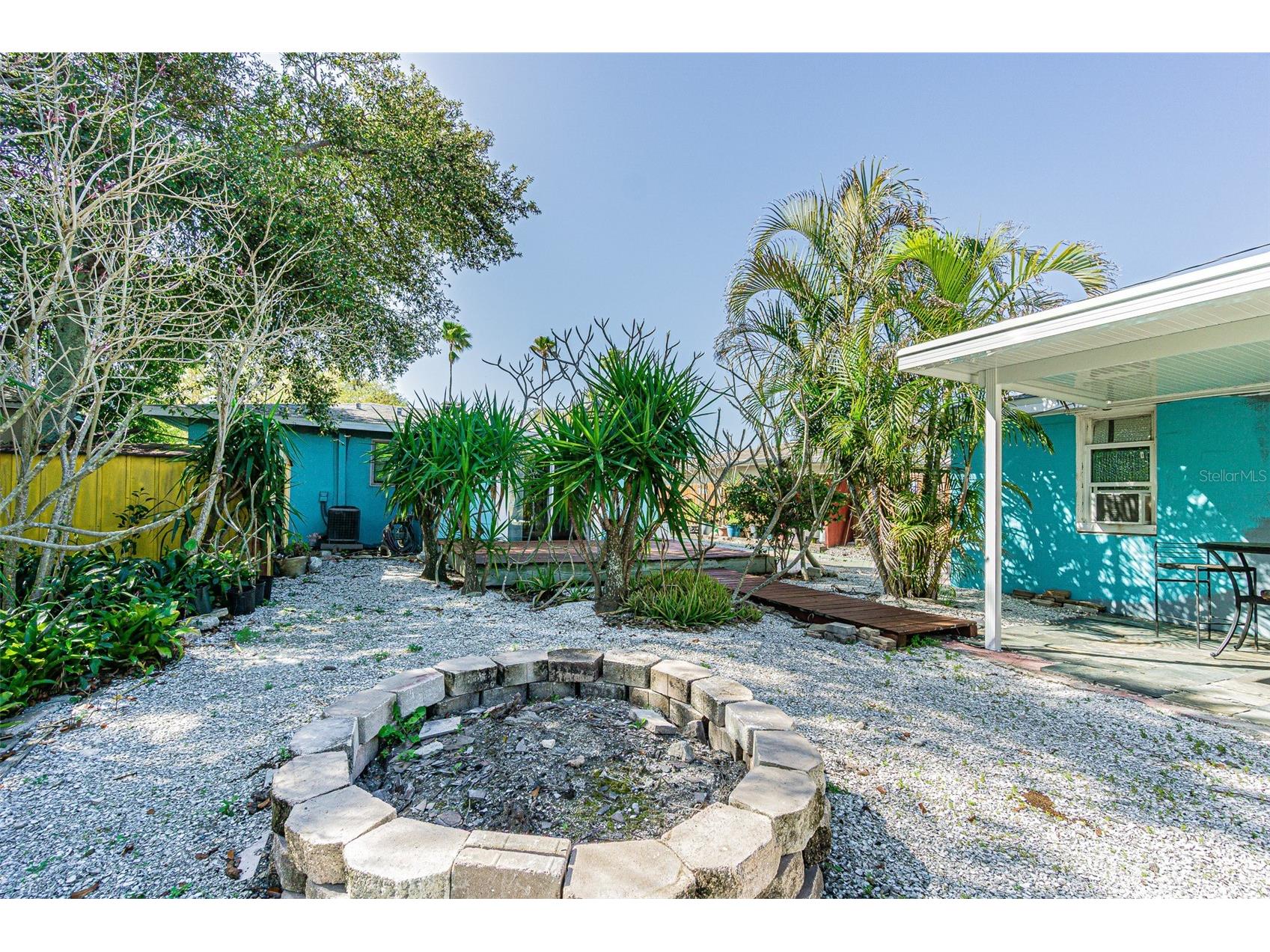1024 Apache Trail Clearwater FL 33755 TB8486499 image26