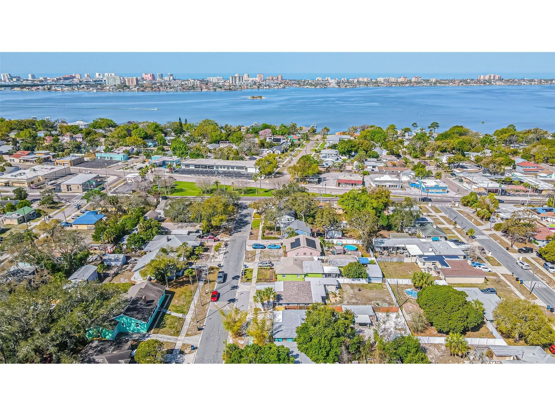 1024 Apache Trail Clearwater FL 33755 TB8486499 image34