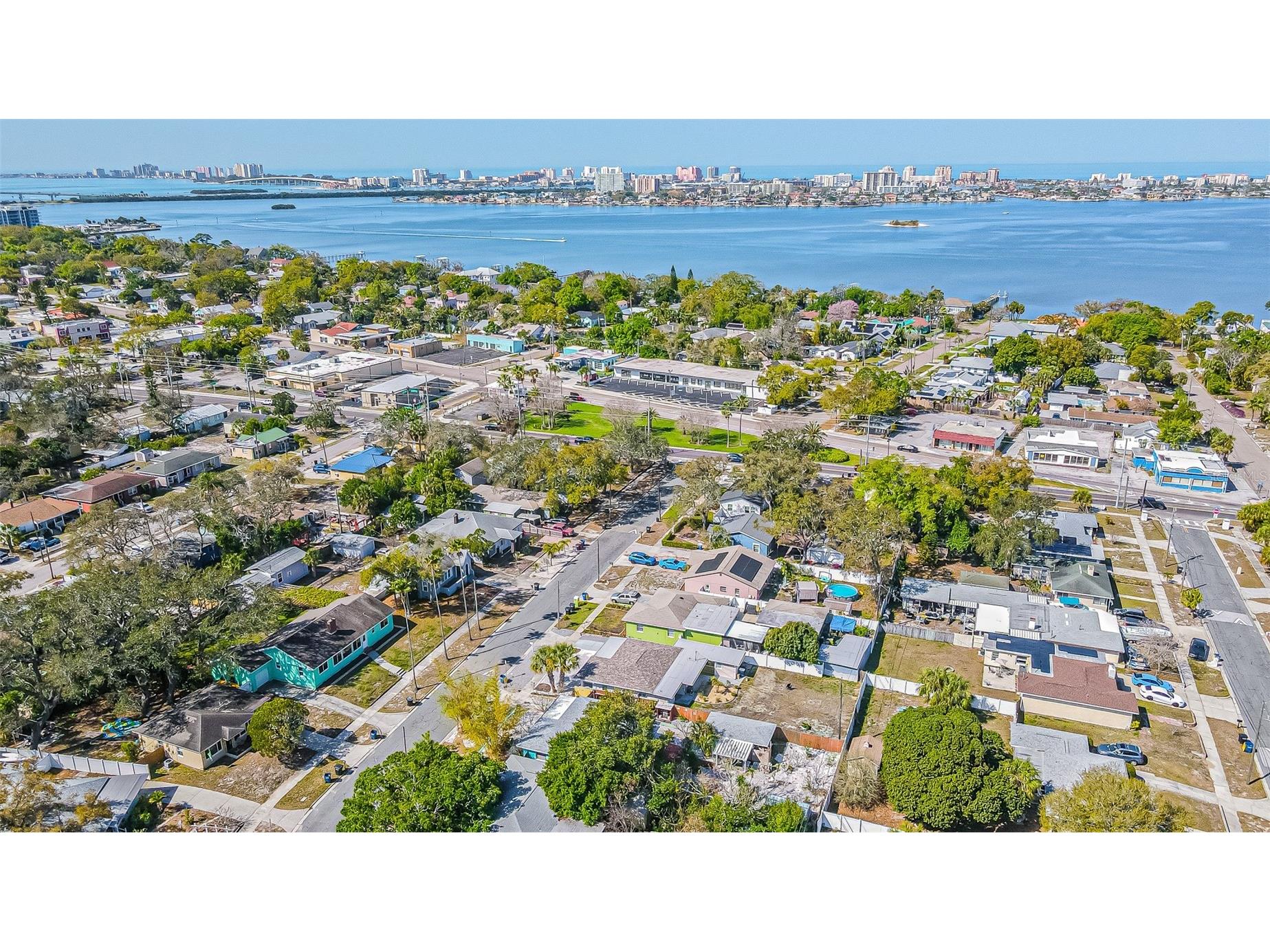 1024 Apache Trail Clearwater FL 33755 TB8486499 image35