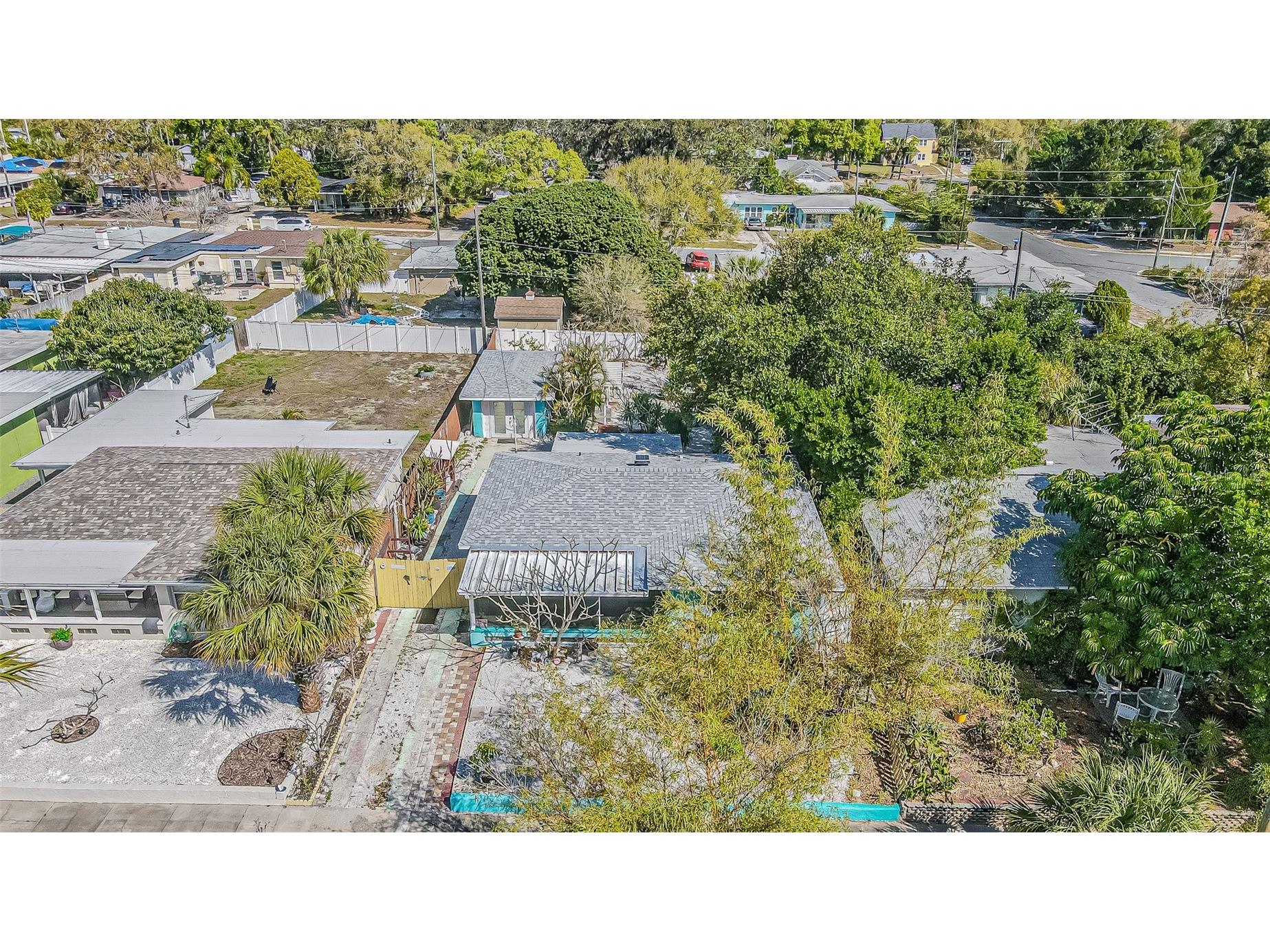 1024 Apache Trail Clearwater FL 33755 TB8486499 image40