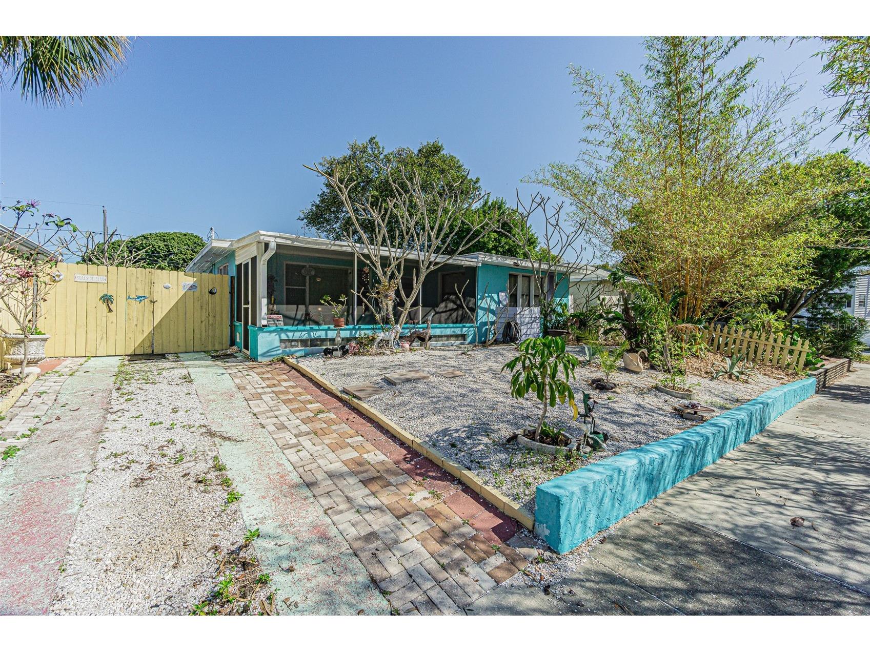 1024 Apache Trail Clearwater FL 33755 TB8486499 image42