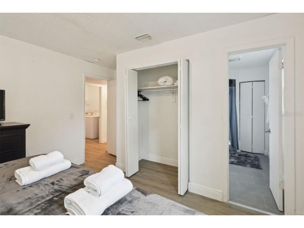 1024 Manor Drive #UNIT B Orlando FL 32807 O6321765 image17