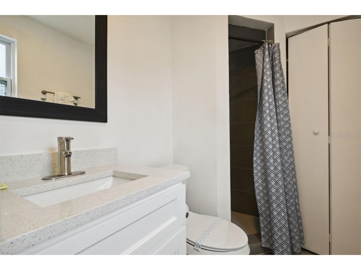 1024 Manor Drive #UNIT B Orlando FL 32807 O6321765 image18