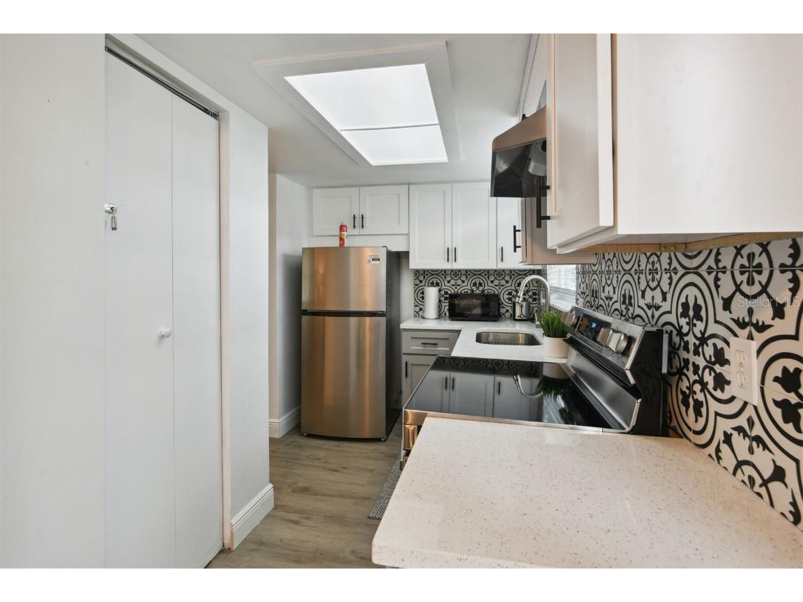 1024 Manor Drive #UNIT B Orlando FL 32807 O6321765 image9