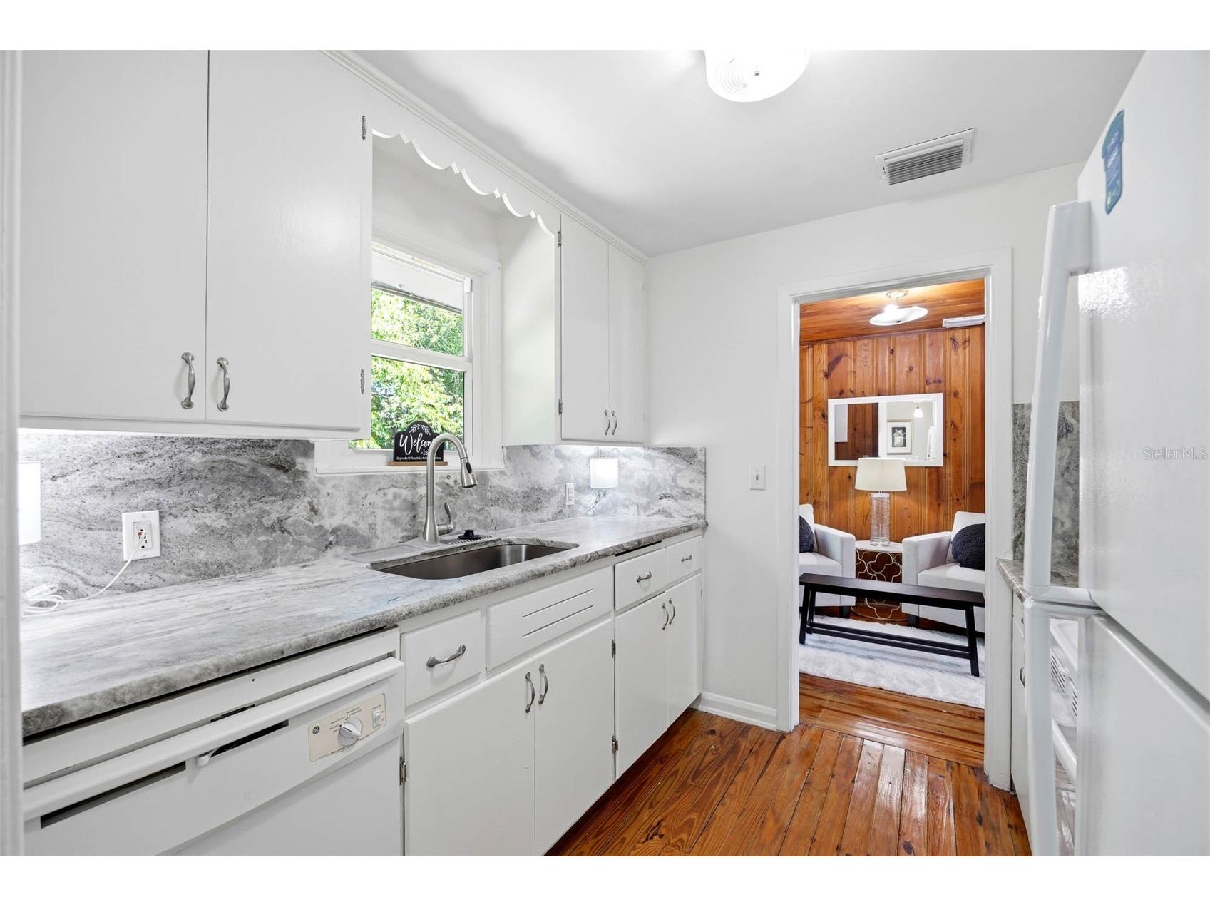 1024 Michigan Dr E Dunedin FL 34698 TB8523281 image10