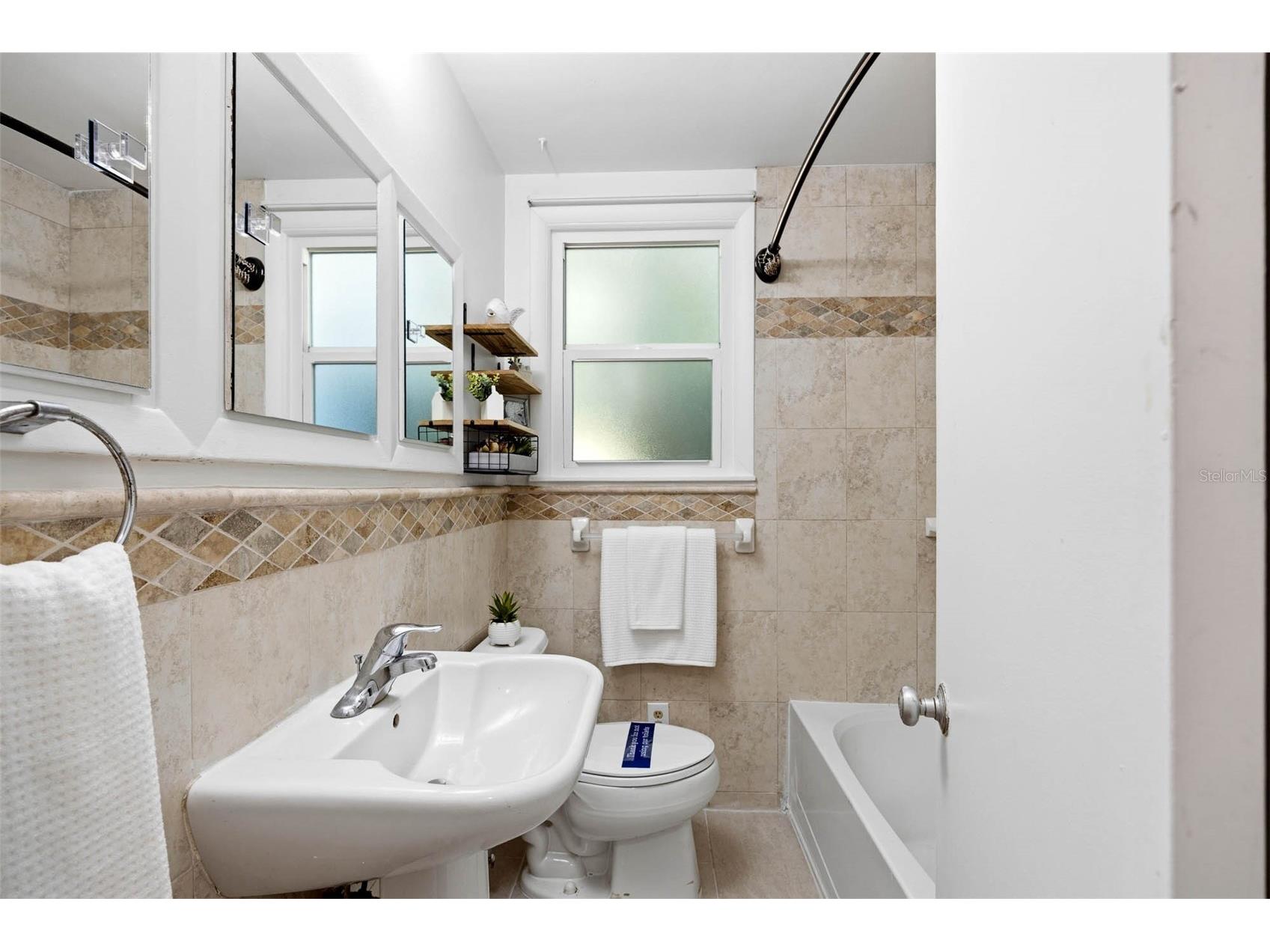 1024 Michigan Dr E Dunedin FL 34698 TB8523281 image16