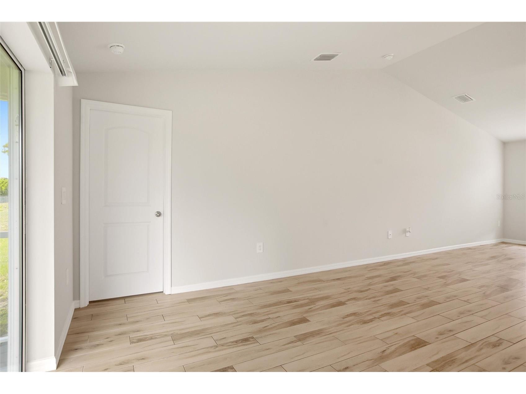 1024 NE 33rd Lane Cape Coral FL 33909 C7526877 image14