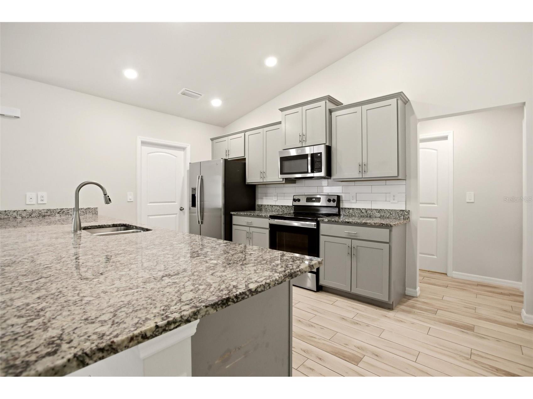 1024 NE 33rd Lane Cape Coral FL 33909 C7526877 image17