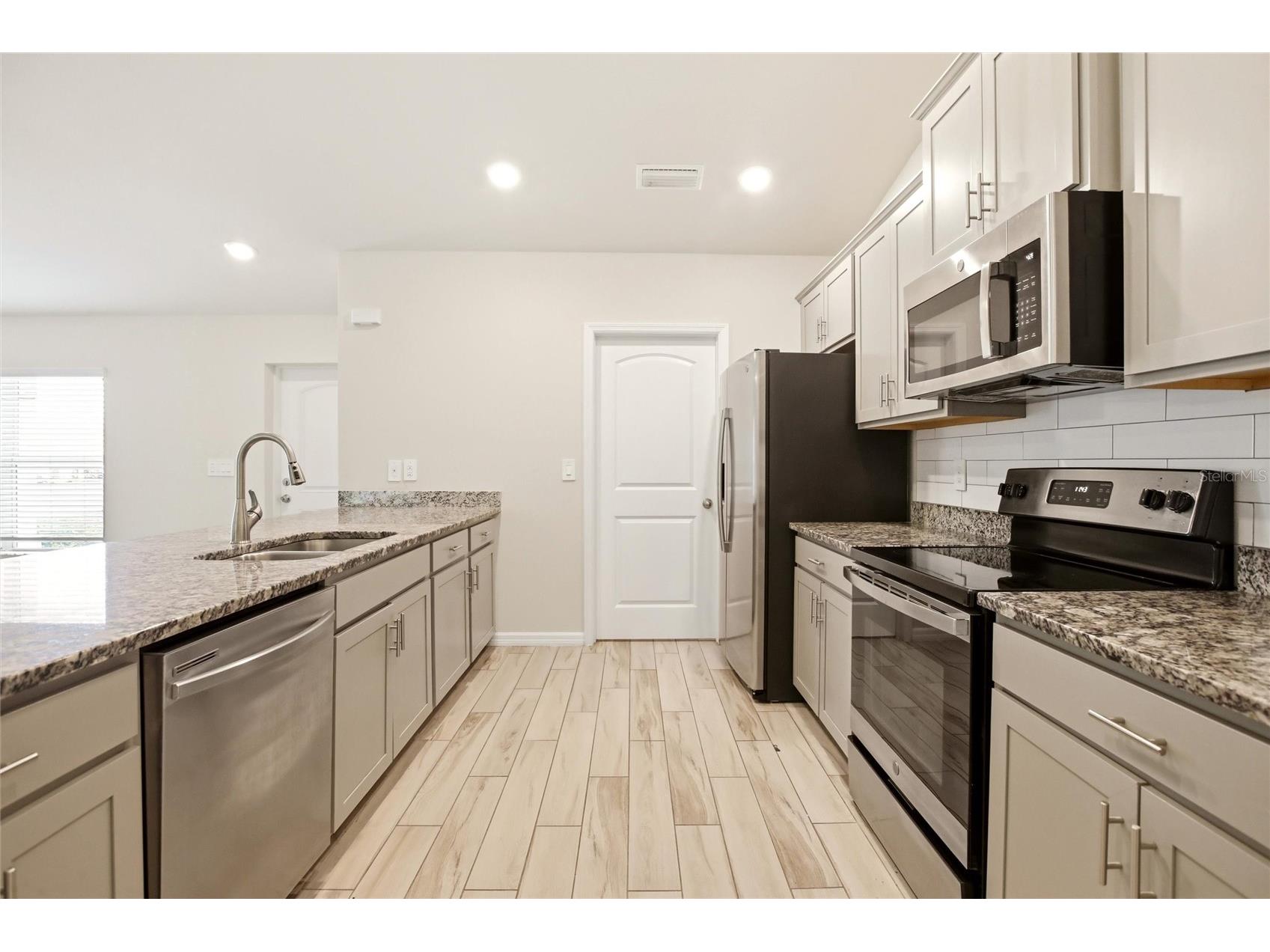 1024 NE 33rd Lane Cape Coral FL 33909 C7526877 image19