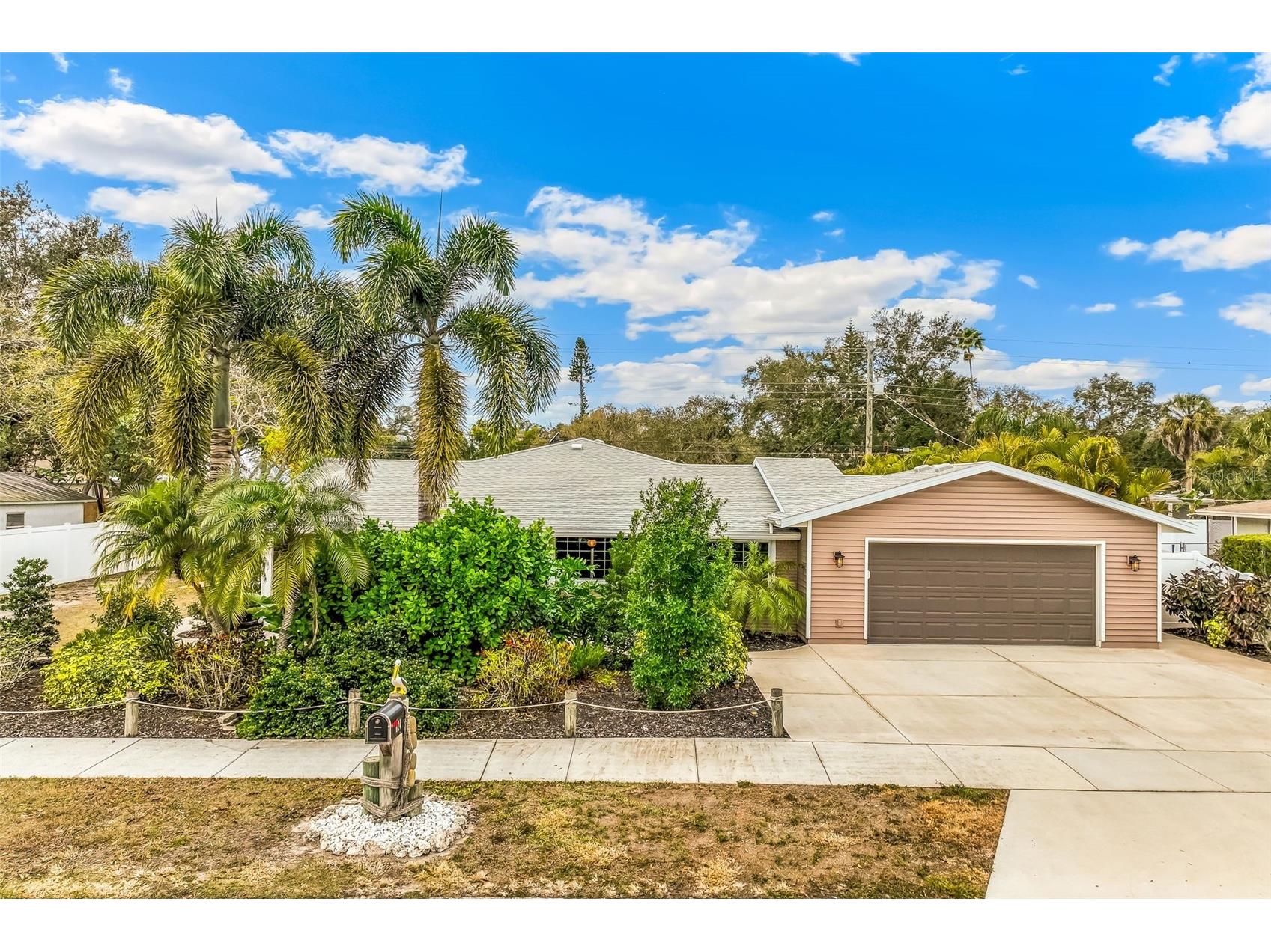 1024 Pattison Avenue Sarasota FL 34237 A4682184 image1