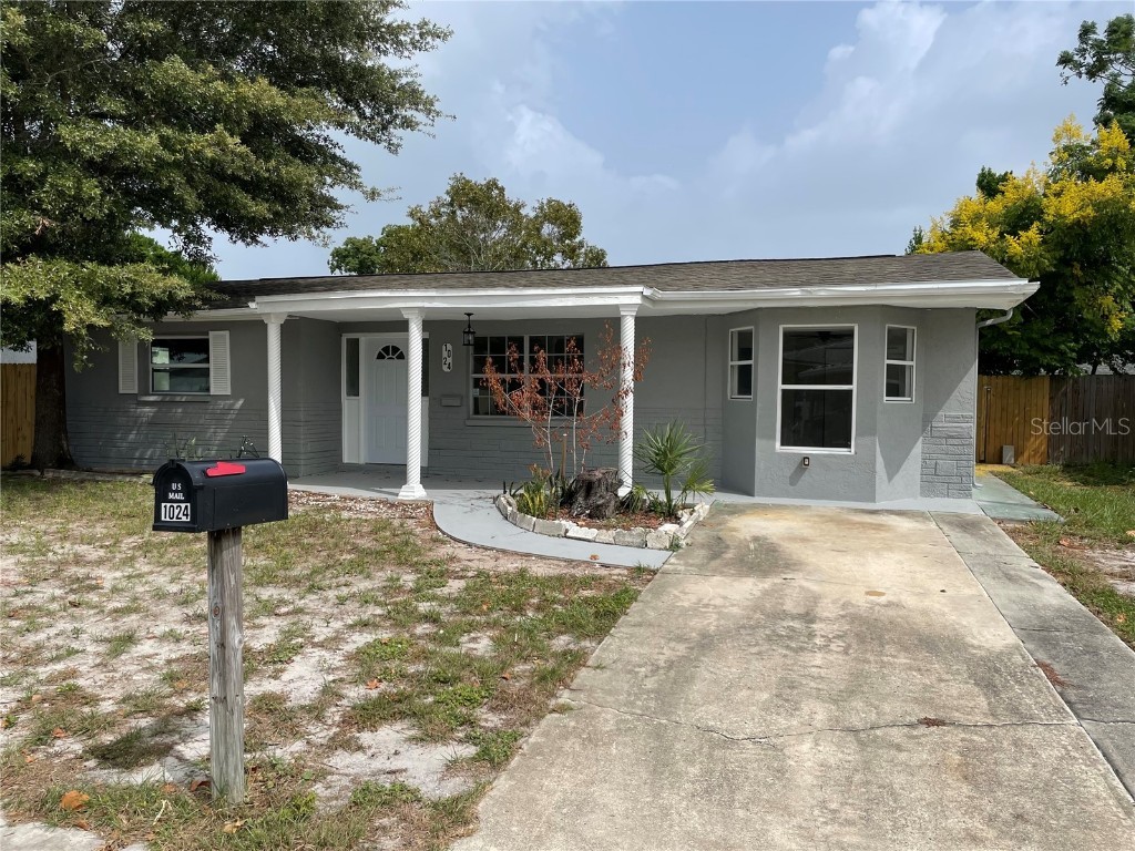 1024 Saxon Lane Holiday FL 34691 U8211210 image1