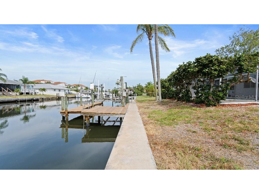 1024 Spindle Palm Way Apollo Beach FL 33572 W7882090 image10