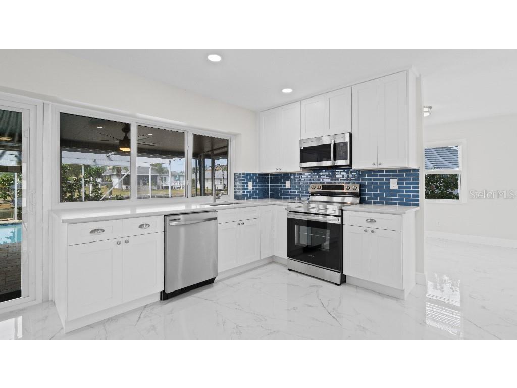 1024 Spindle Palm Way Apollo Beach FL 33572 W7882090 image26