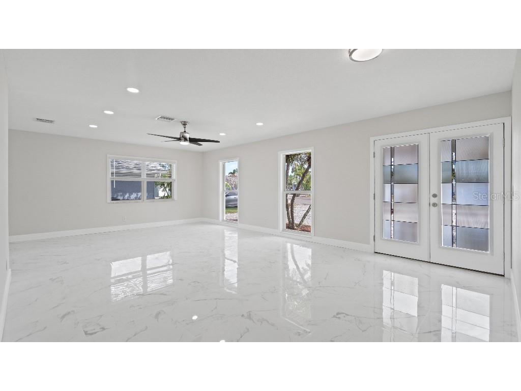 1024 Spindle Palm Way Apollo Beach FL 33572 W7882090 image3