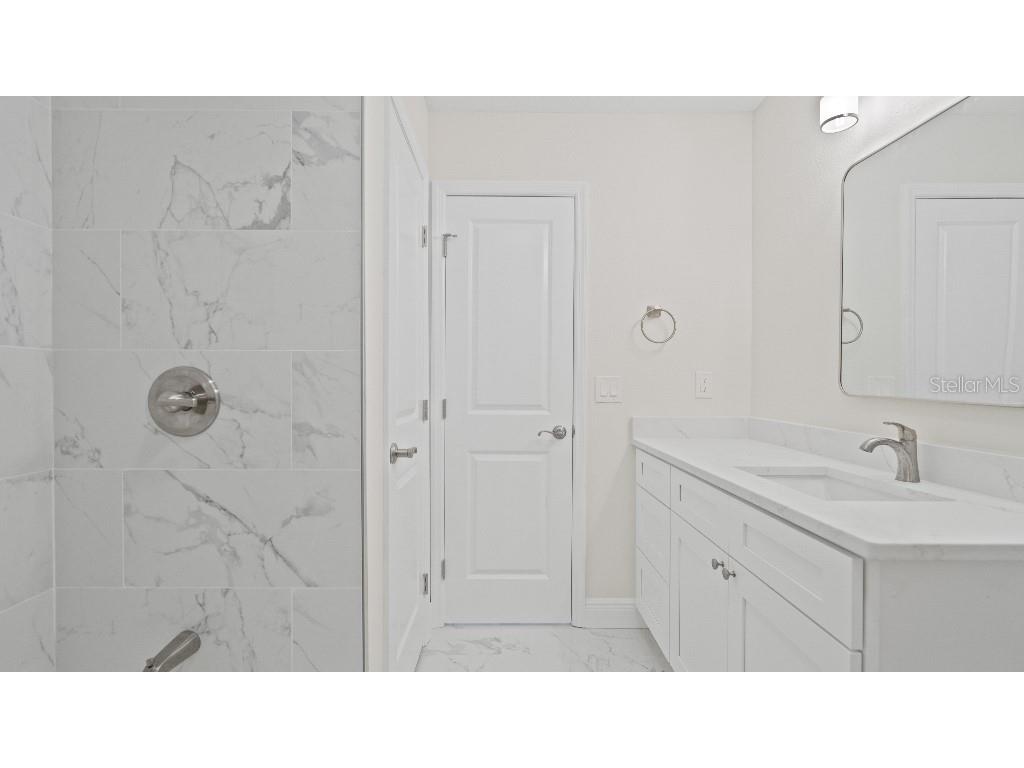 1024 Spindle Palm Way Apollo Beach FL 33572 W7882090 image4