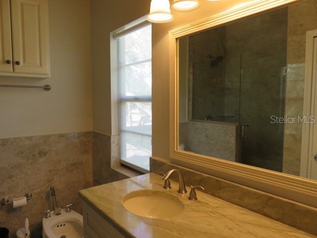 1024 Tara Vista Drive Sarasota FL 34232 A4638275 image24