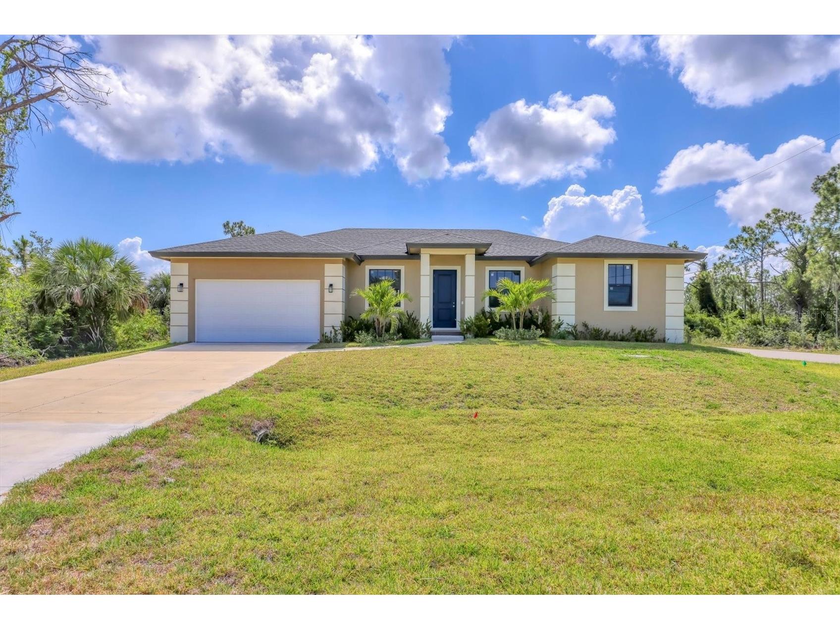 10242 Hallendale Drive Port Charlotte FL 33981 D6142558 image1