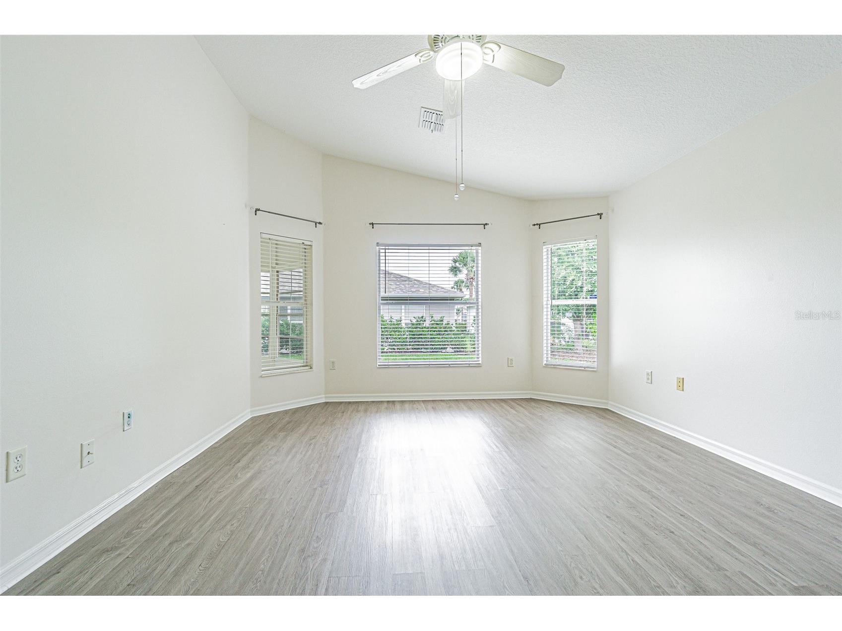10245 Buncombe Way San Antonio FL 33576 TB8506692 image9