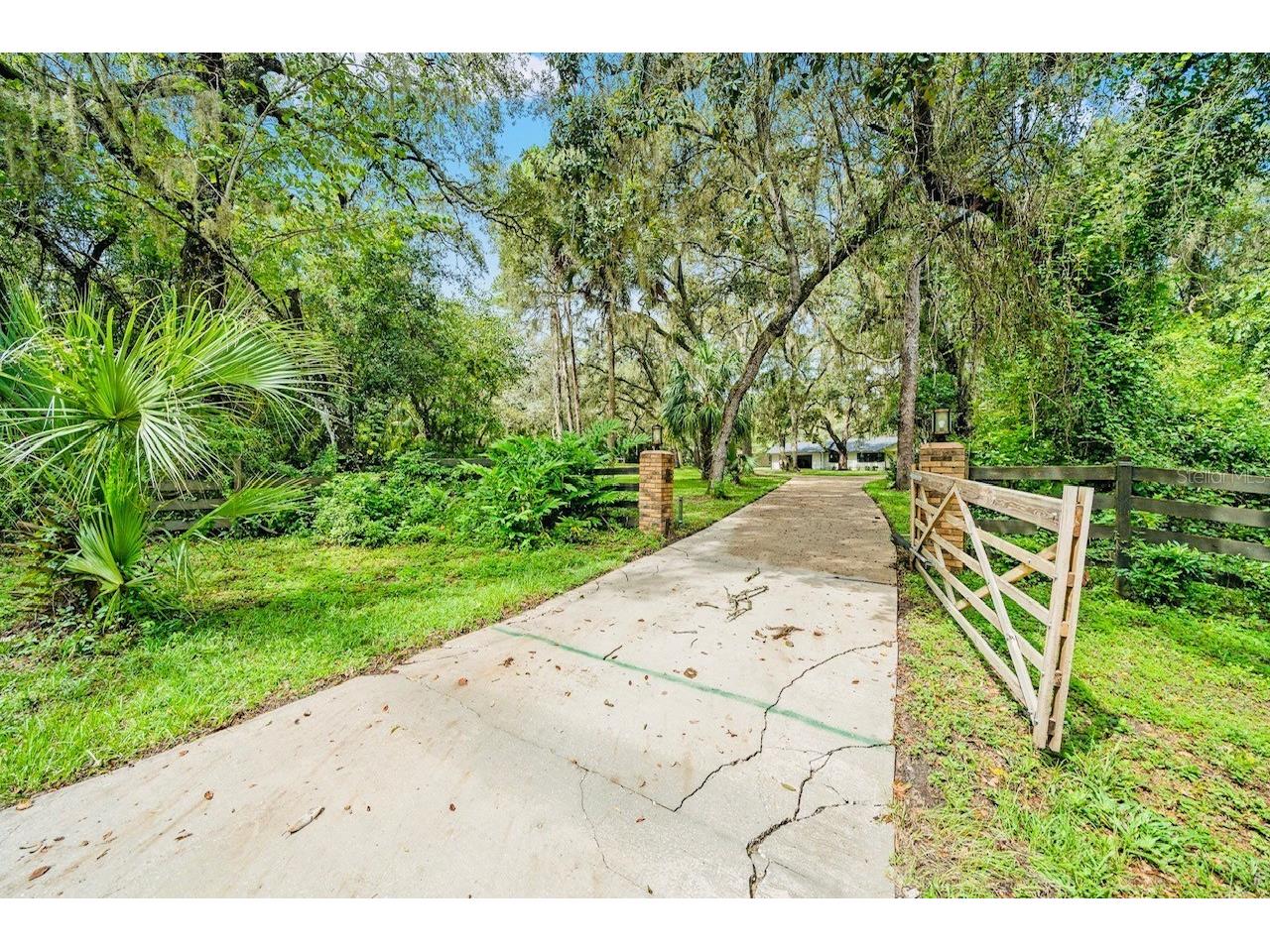 10245 E Trails End Road Floral City FL 34436 W7885169 image5